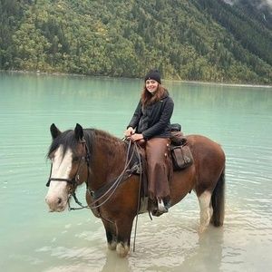 Meet your Posher, Kaylea